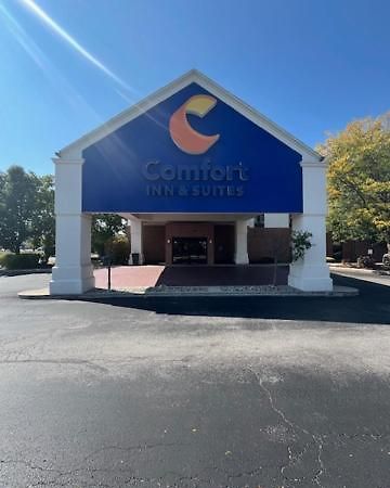 Comfort Inn & Suites Toledo Exterior photo