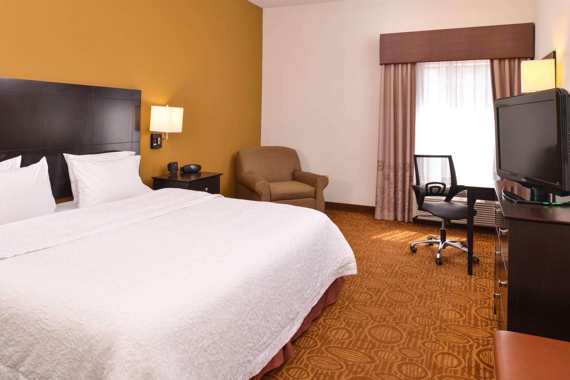 Comfort Inn & Suites Toledo Exterior photo