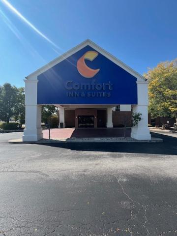 Comfort Inn & Suites Toledo Exterior photo
