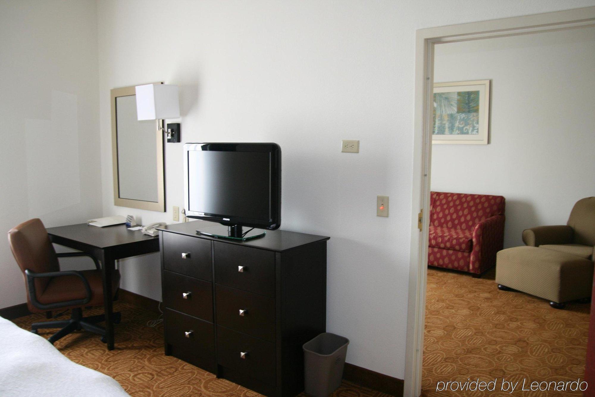 Comfort Inn & Suites Toledo Room photo