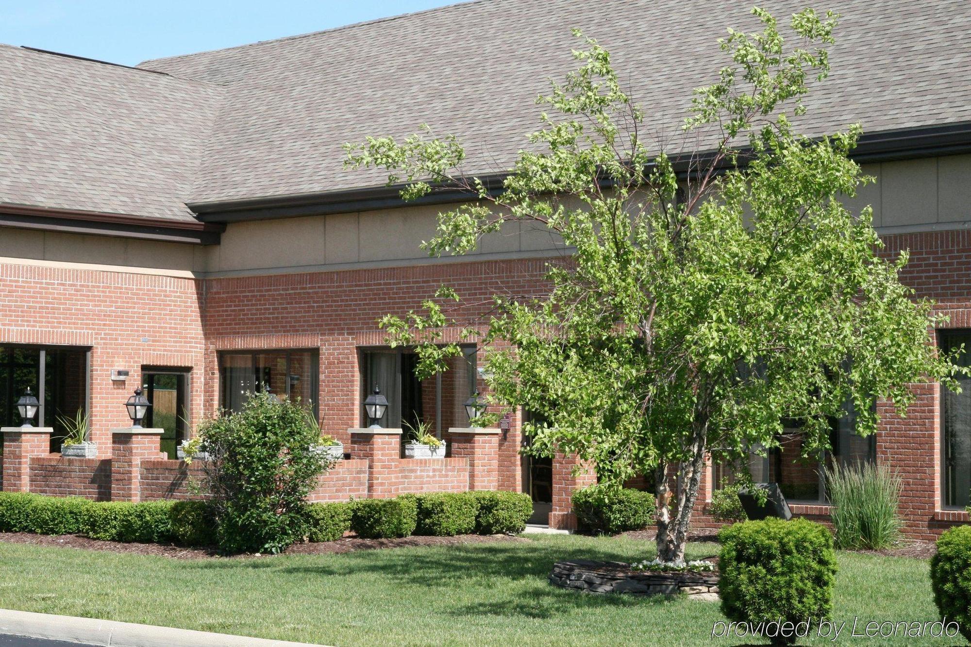 Comfort Inn & Suites Toledo Amenities photo