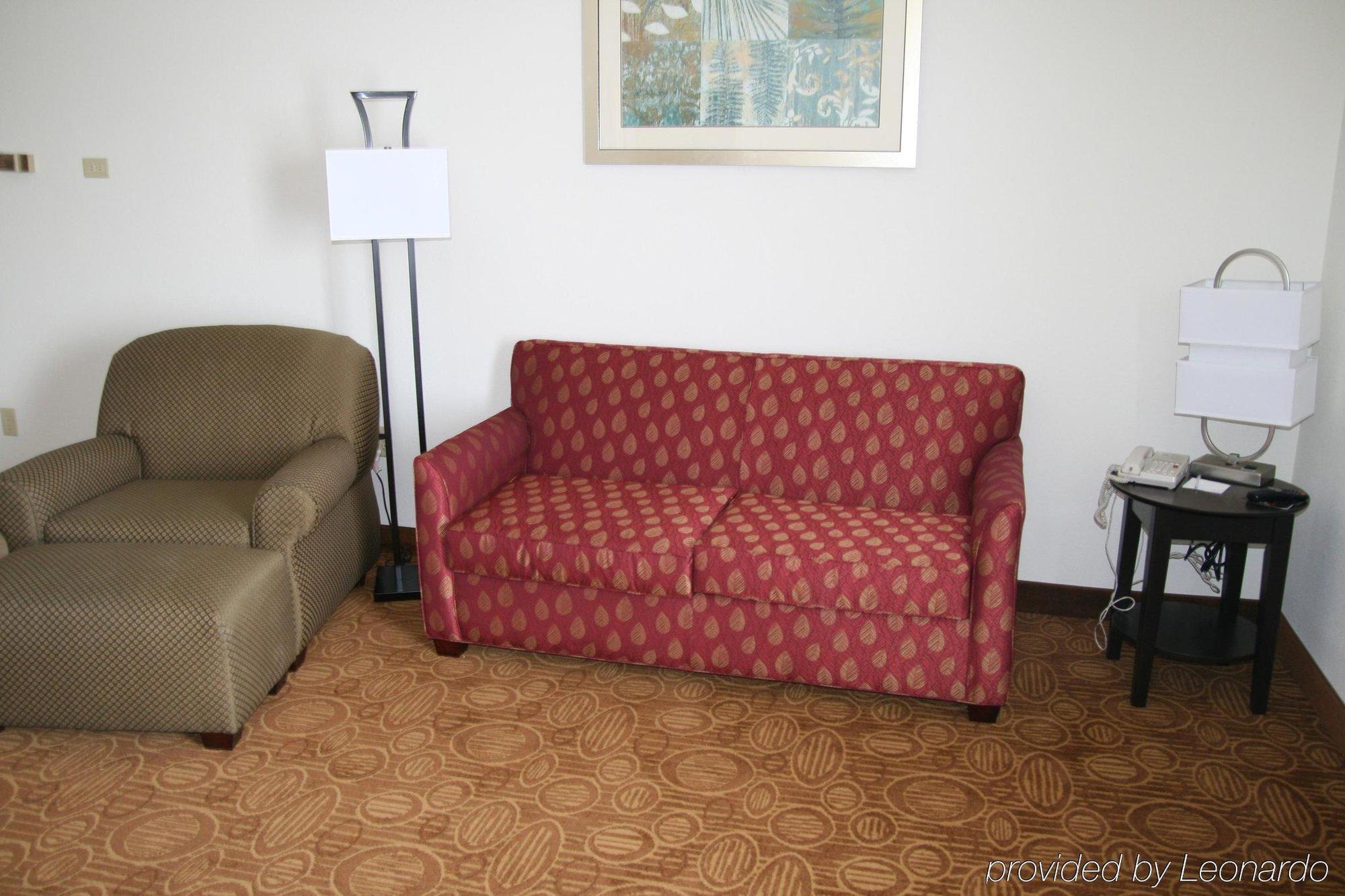 Comfort Inn & Suites Toledo Room photo