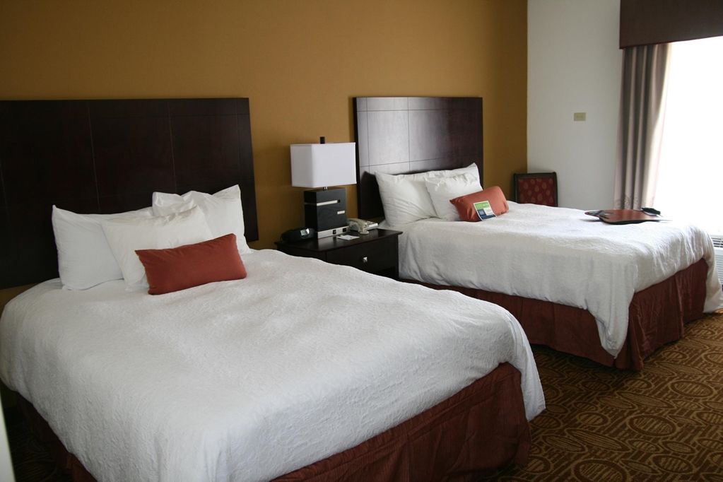 Comfort Inn & Suites Toledo Room photo