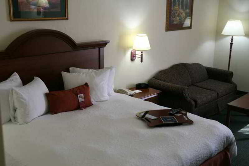 Comfort Inn & Suites Toledo Exterior photo